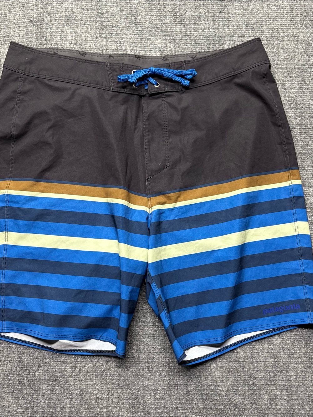 Patagonia Hydropeak Boardshorts Mens 32 Blue Striped 18" Quick Dry 86697